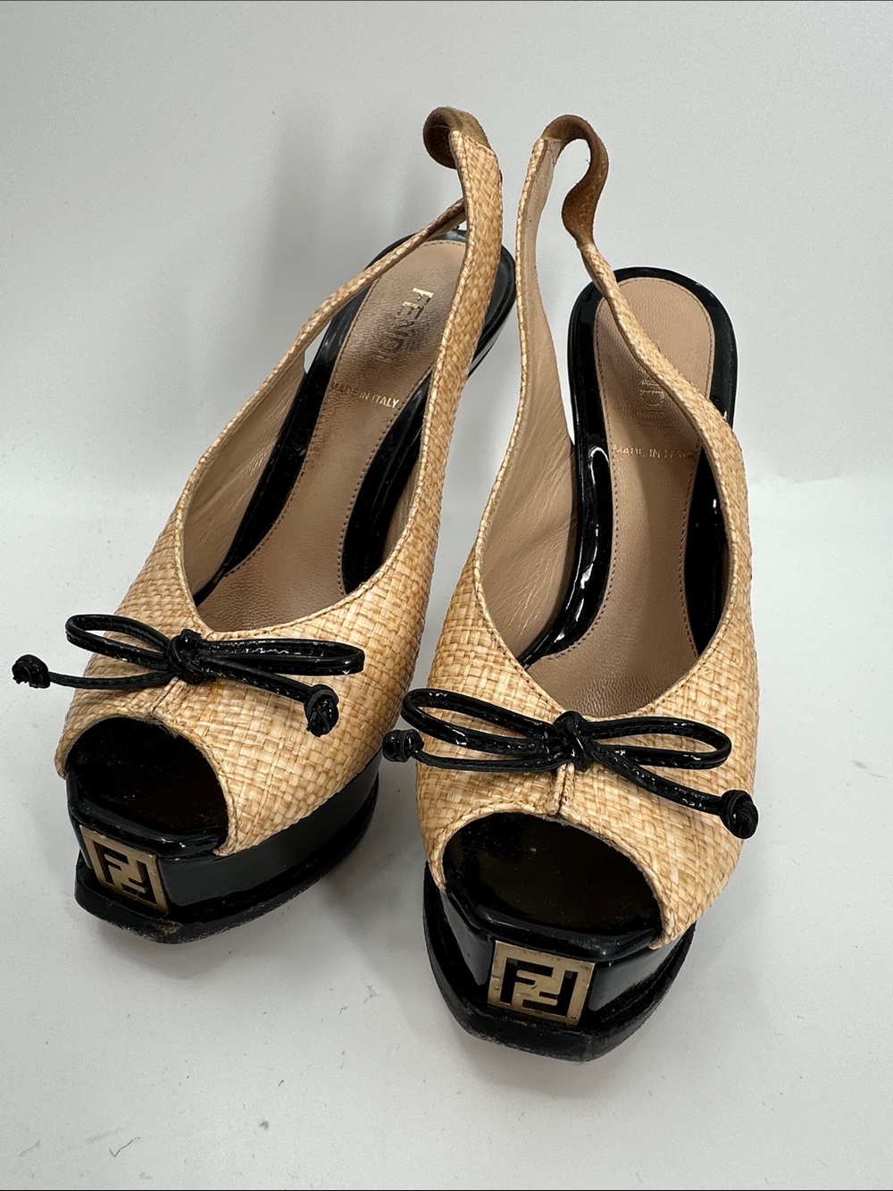 Fendi Raffia Slingback Peep toe Heel Sandal in nude cream beige Size 35 U.S. 5